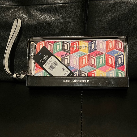 KARL LAGERFELD PARIS printed Leather Wristlet NWT - Picture 5 of 7
